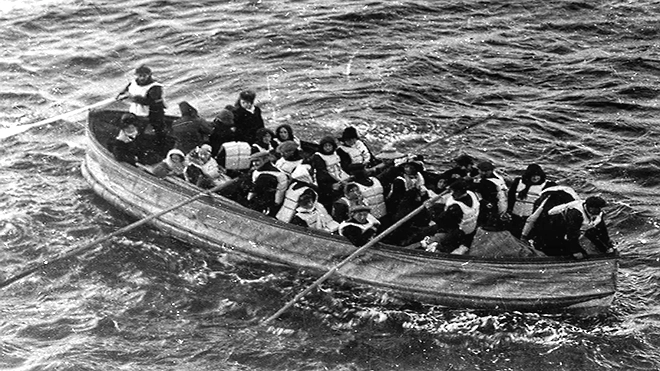 صورة لعدد من الناجين على متن تيتانيك